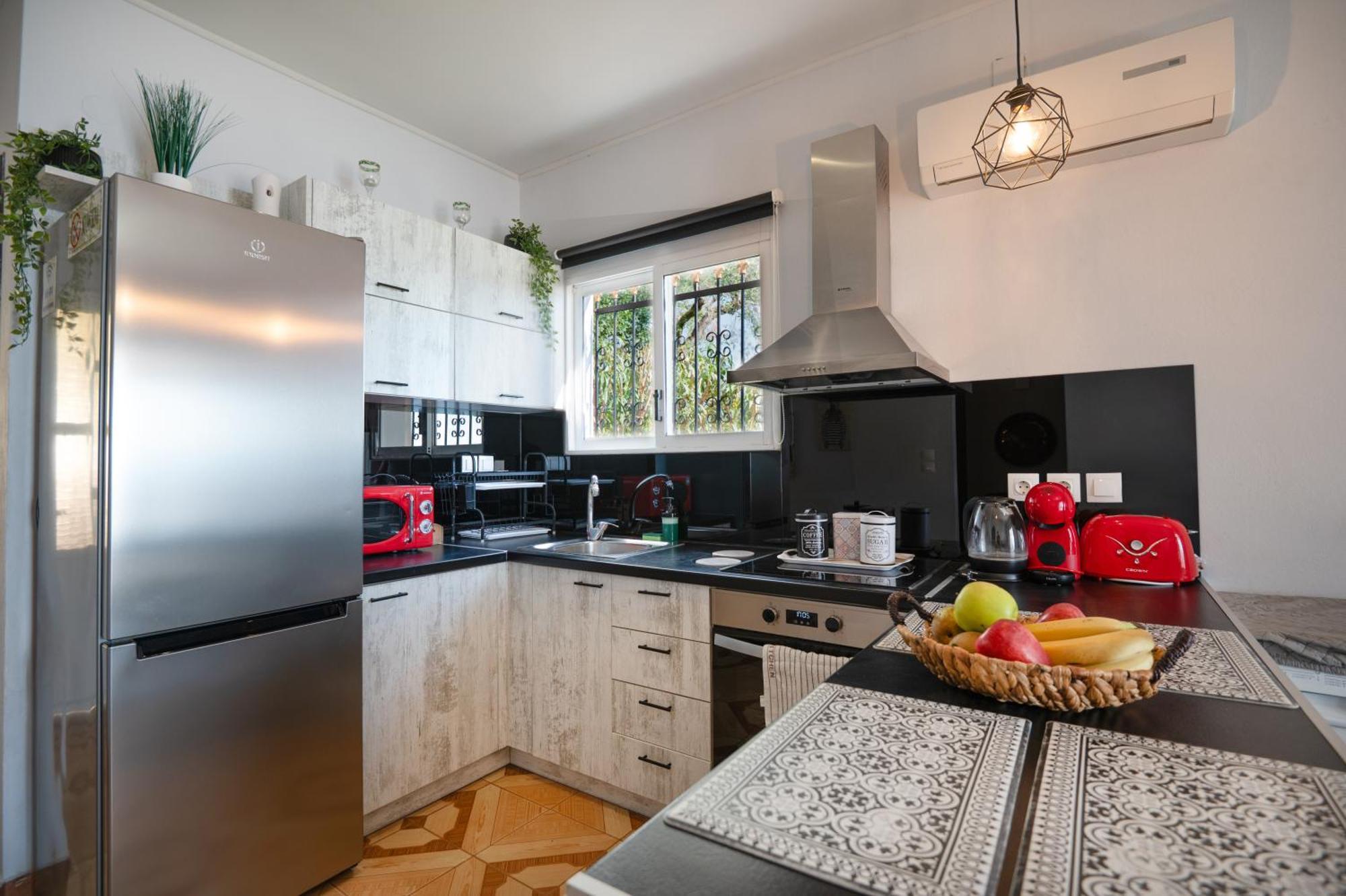 Sunrise View Apartments Барбаті Екстер'єр фото